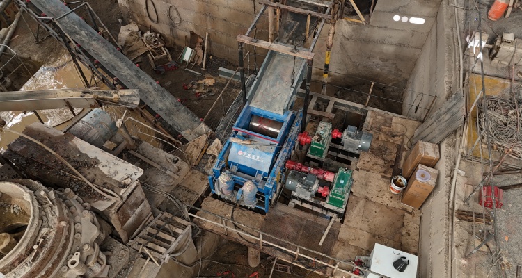 鐵礦破碎機生產現場 鐵礦破碎機生產現場