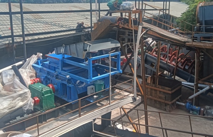 水淬爐渣破碎機生產現場